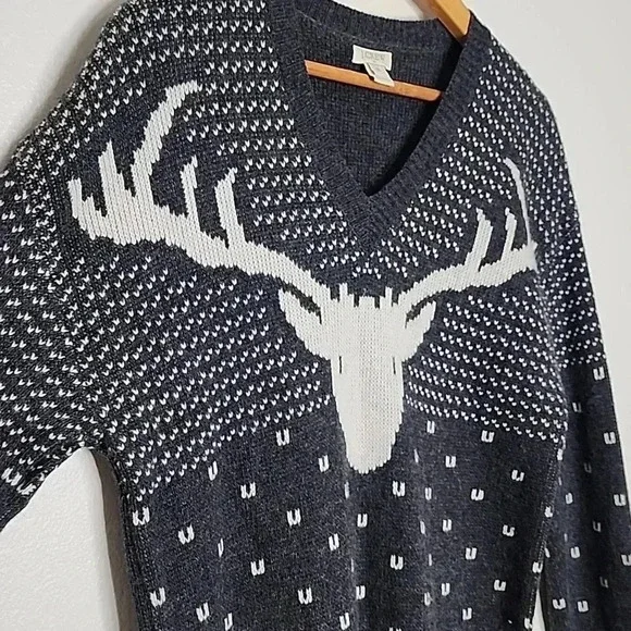 J. Crew Intarsia Reindeer Wool V-neck Sweater size M - Picture 3 of 12
